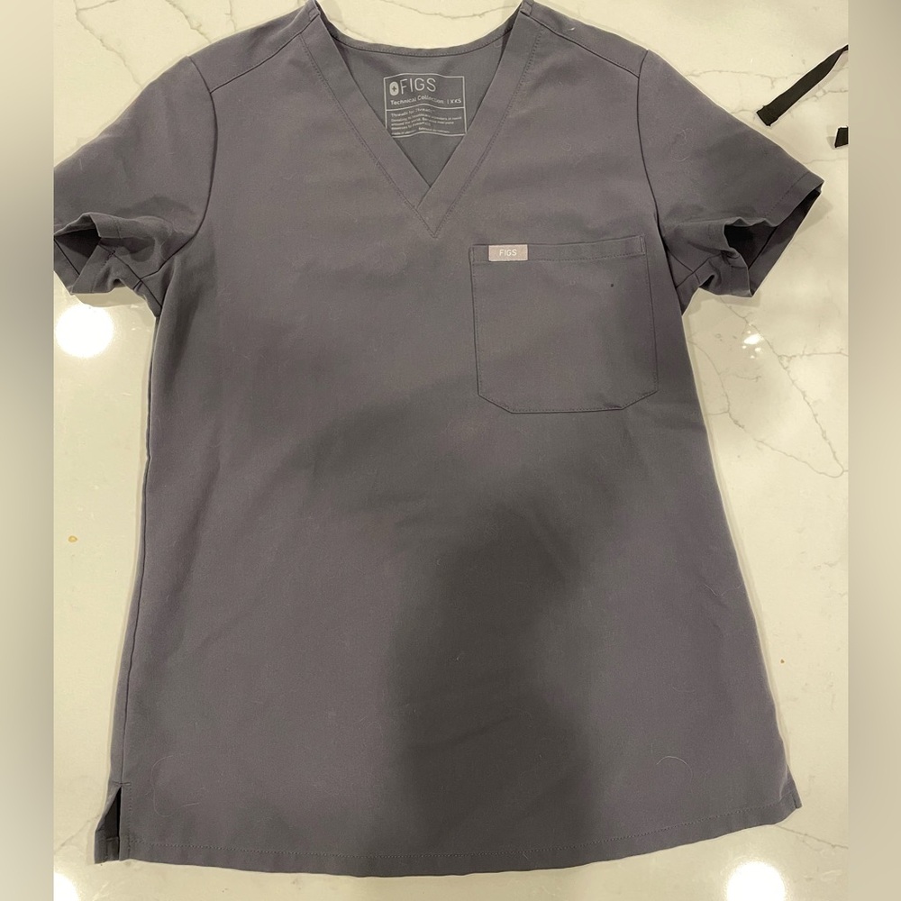 FIGS Catarina One Pocket Scrub Top